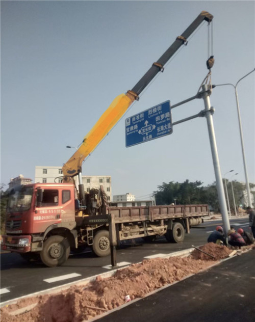 嘉黎县设备吊装租赁吊车要用多大吊车